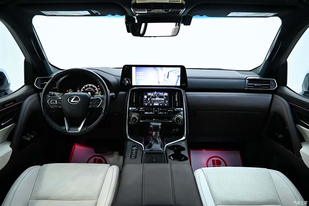 Lexus LX, 2024 12