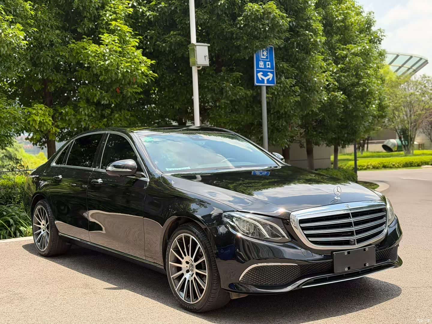 Mercedes-Benz E-Class, 2017 3