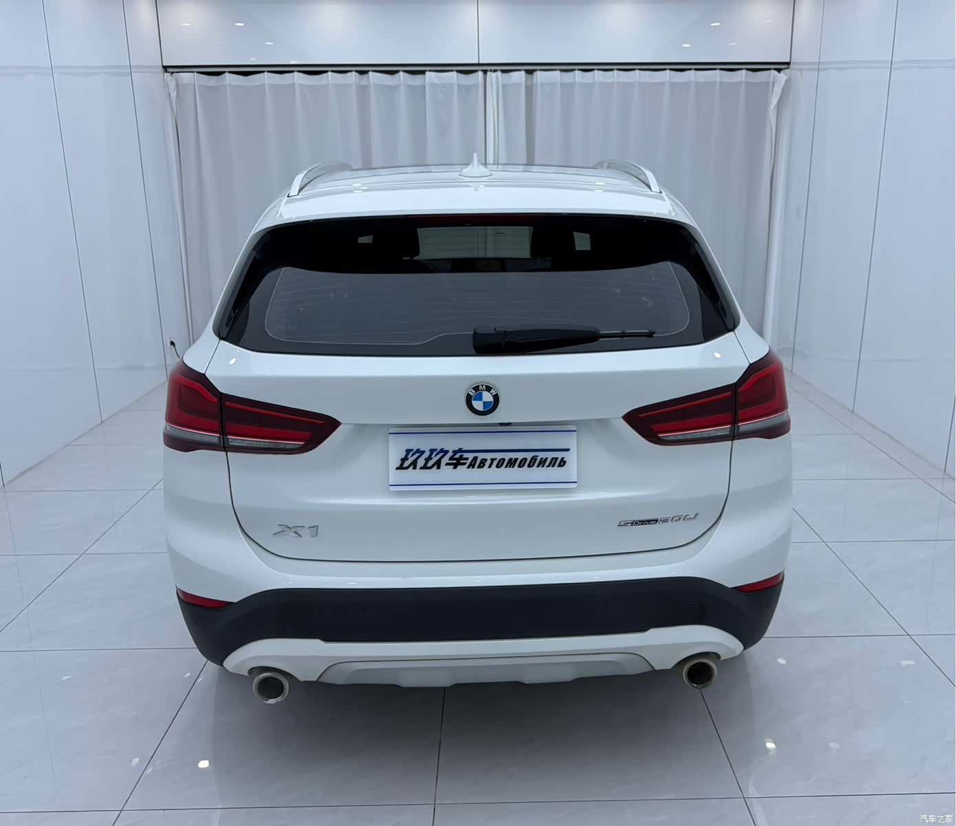 BMW X1, 2023 все фото