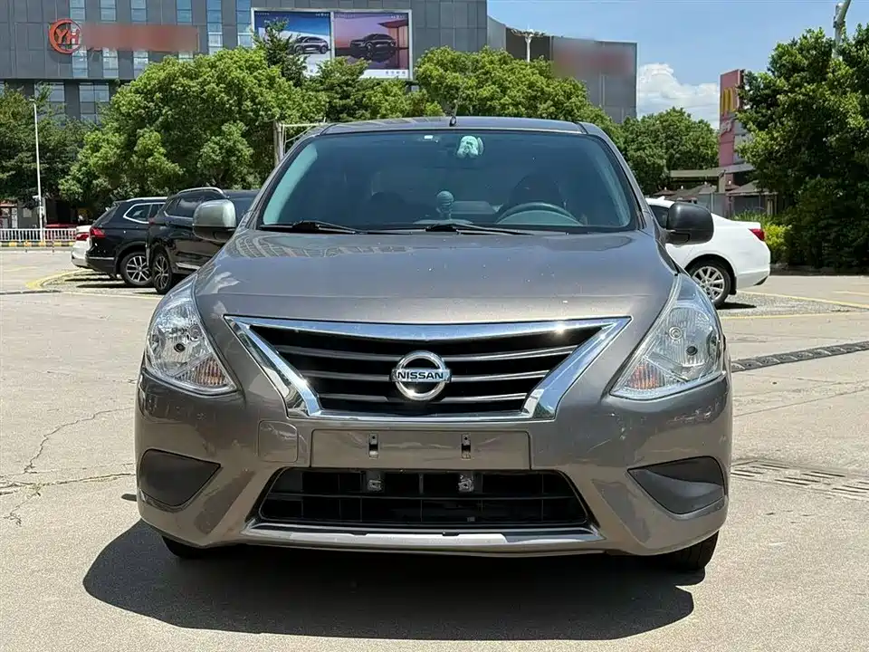 Nissan sunshine