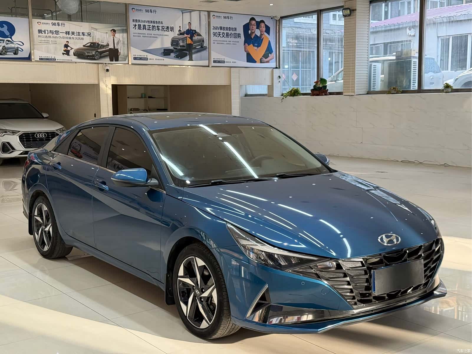 Hyundai Elantra, 2022 3