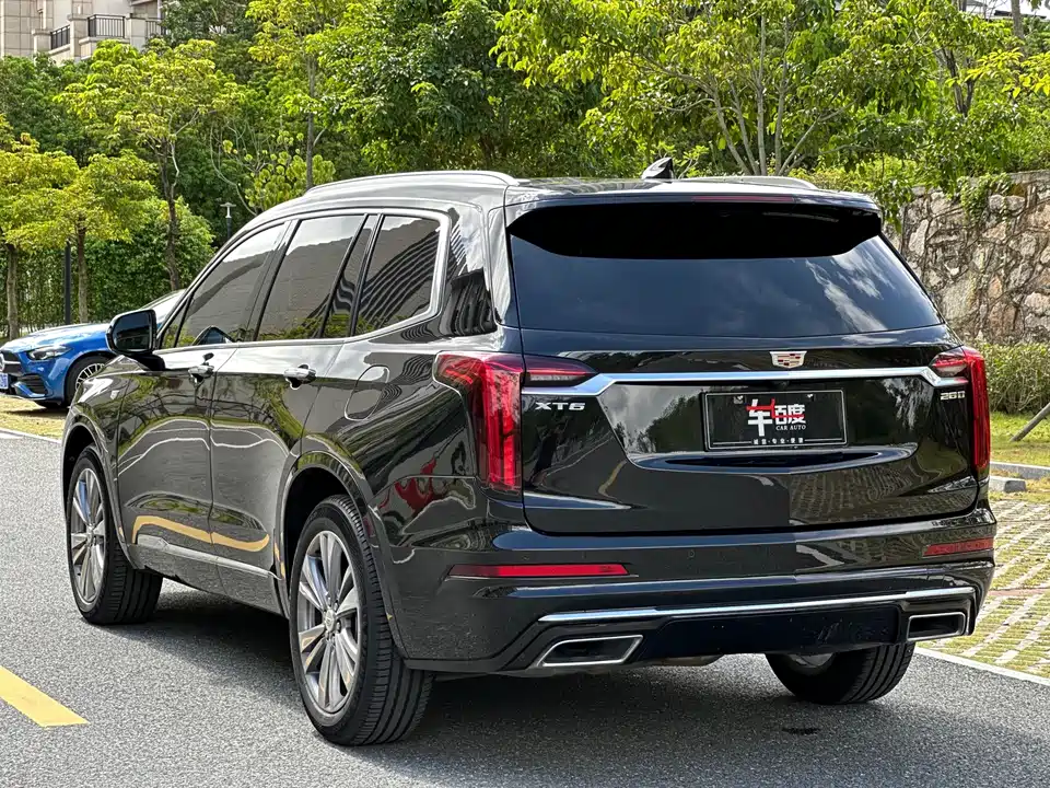 Cadillac XT6