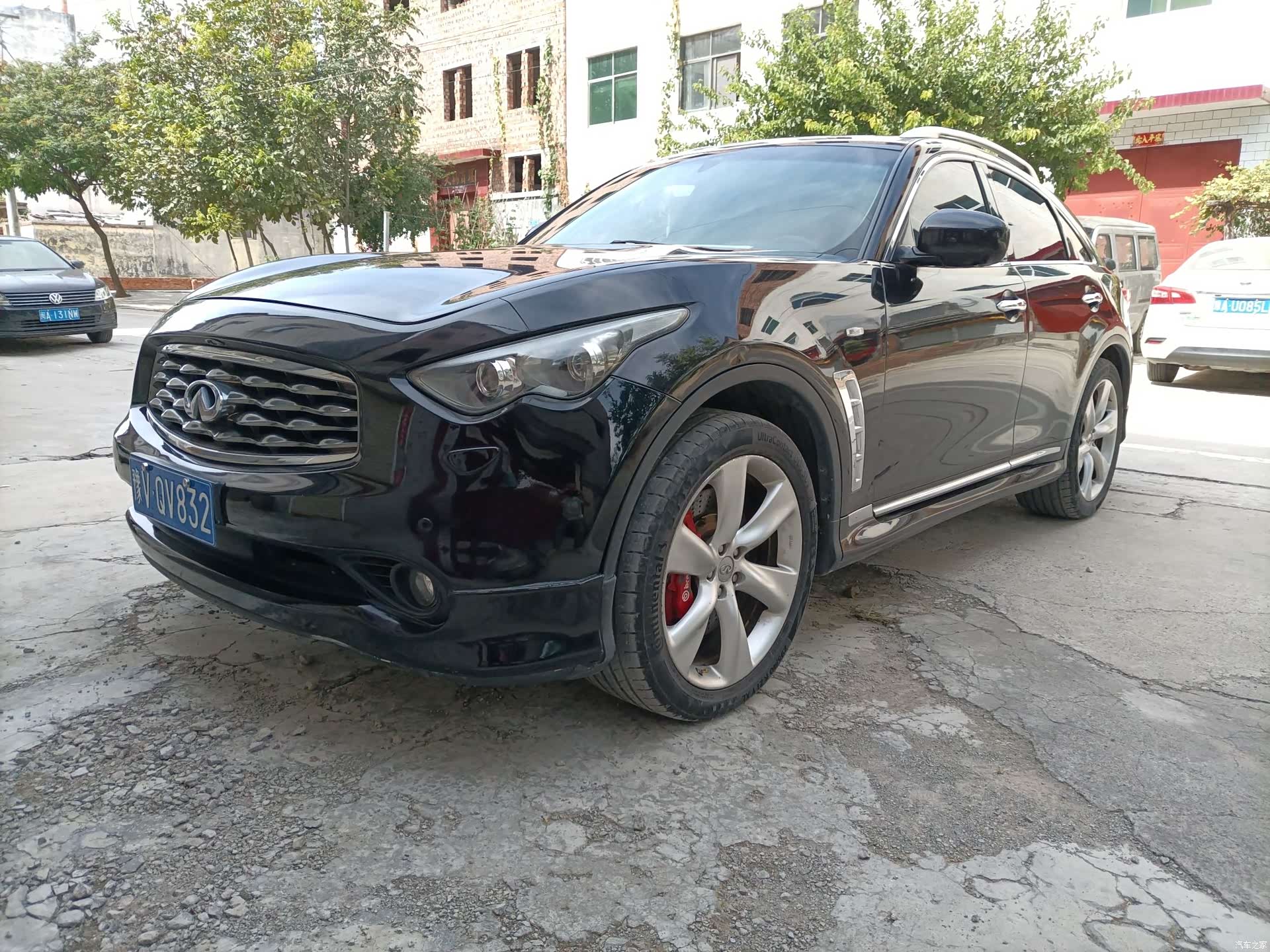 Infiniti FX35, 2011 1