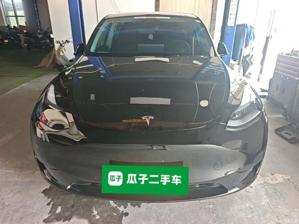Tesla Model Y, 2023 3