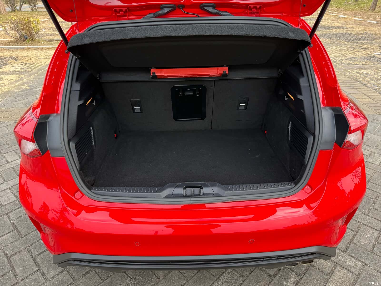 Ford Focus, 2021 19