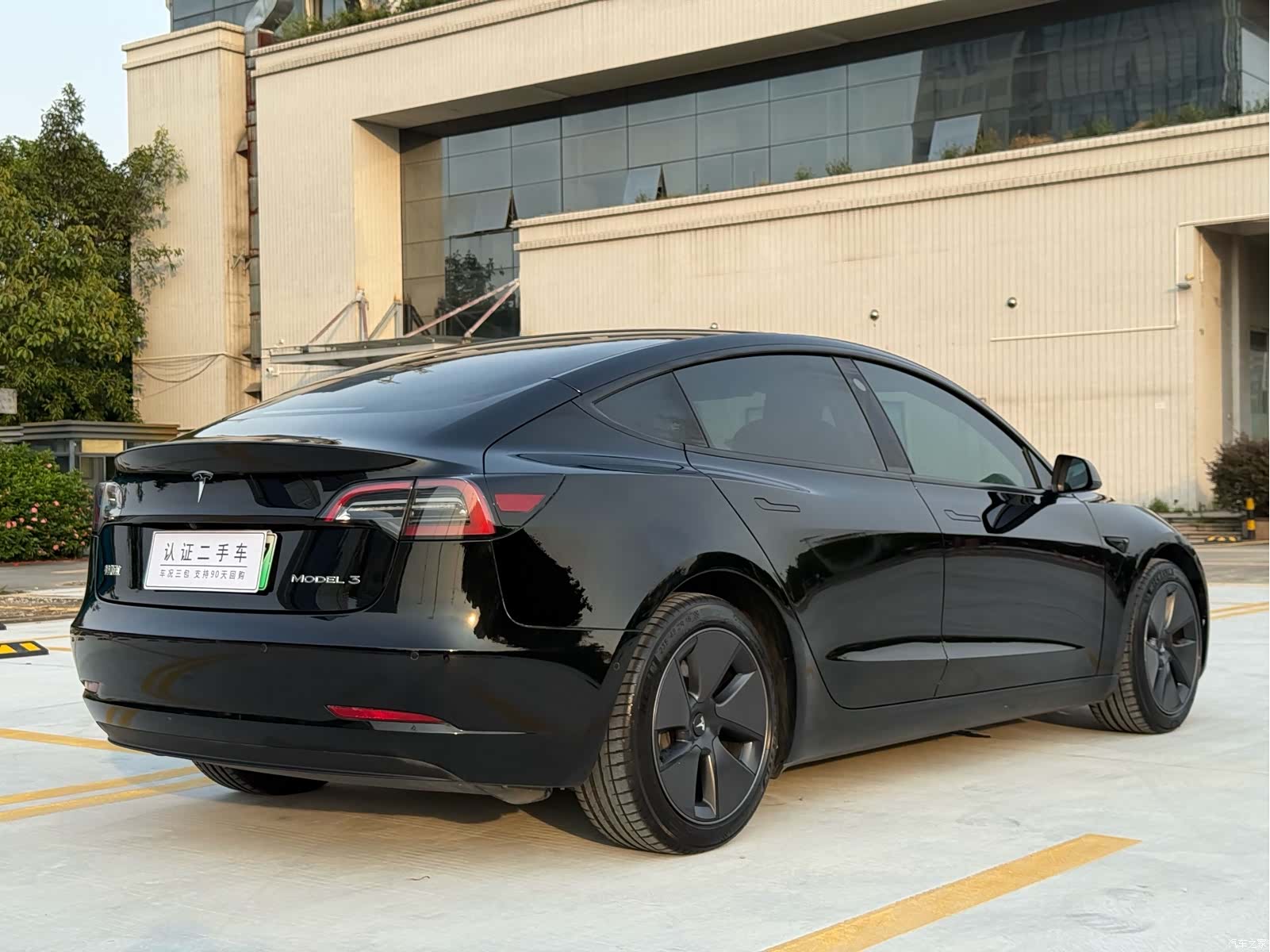 Tesla Model 3, 2022 15