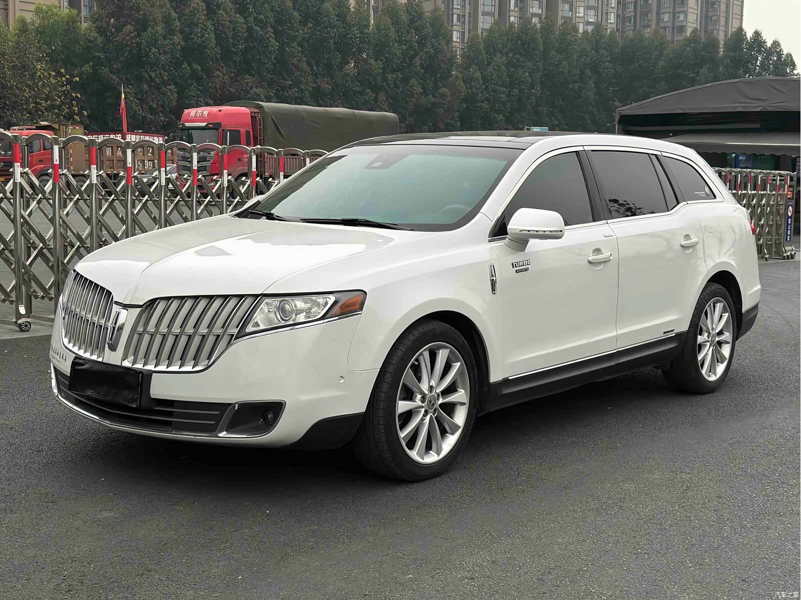 Lincoln MKT