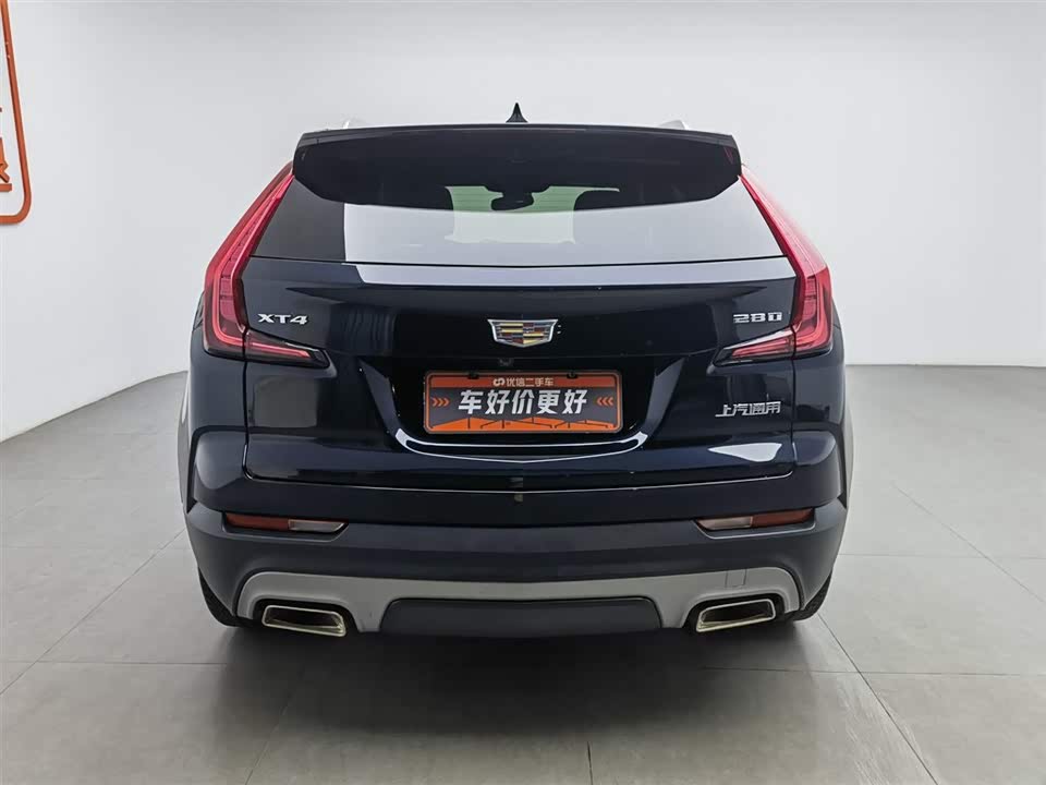 Cadillac XT4
