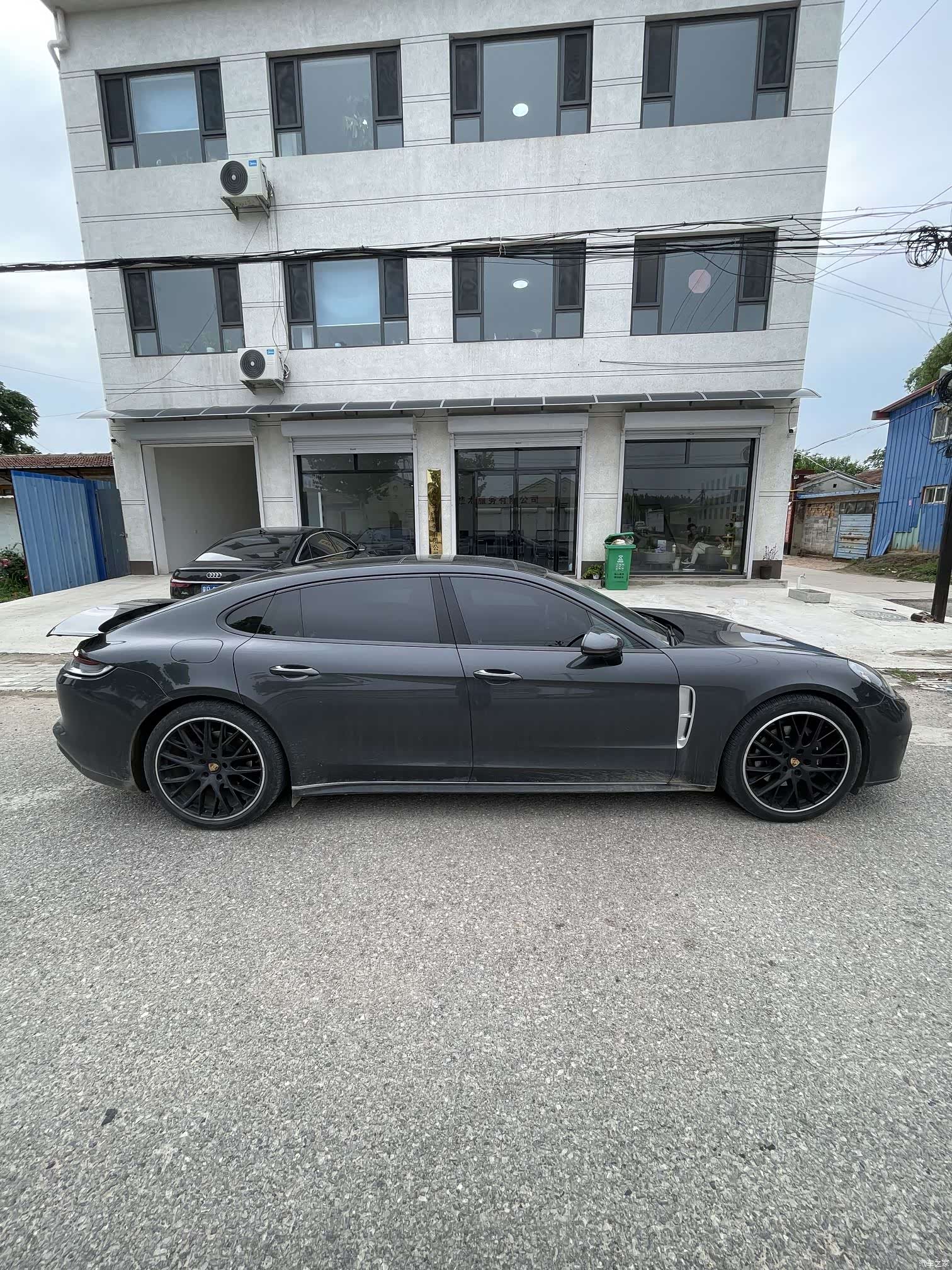 Porsche Panamera, 2022 3