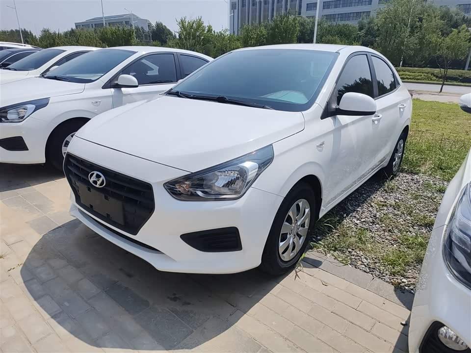 Hyundai Rena