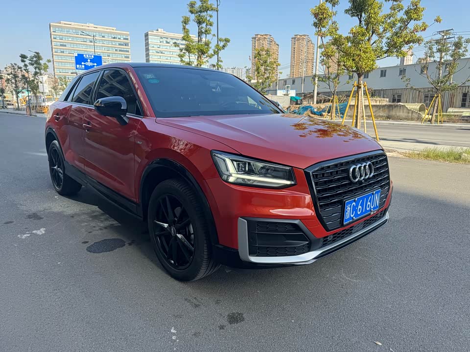 Audi Q2L
