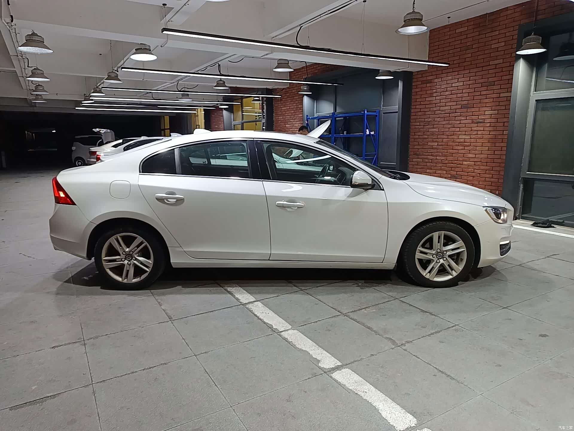 Volvo S60, 2016 все фото