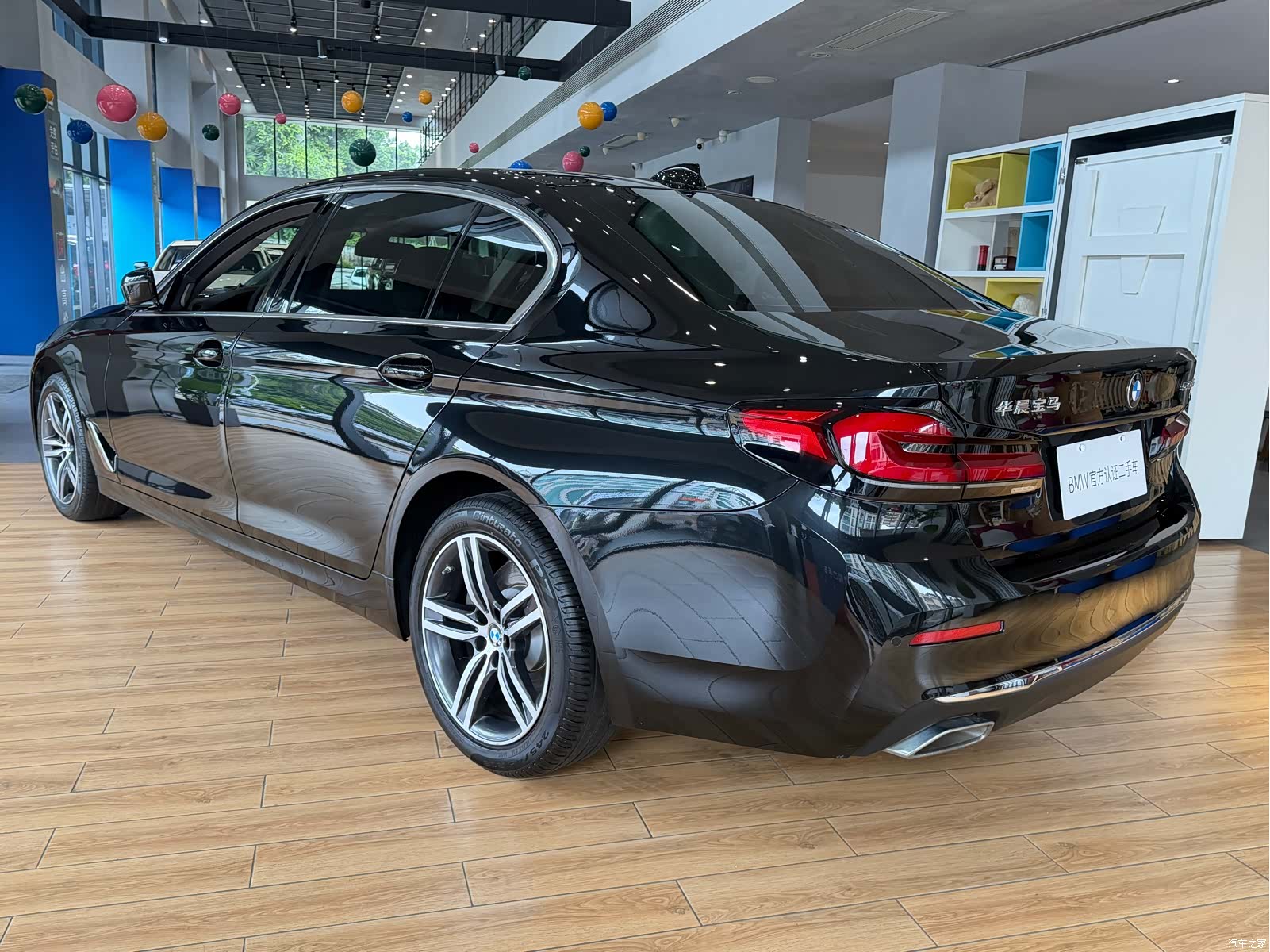 BMW 5 Series, 2021 все фото