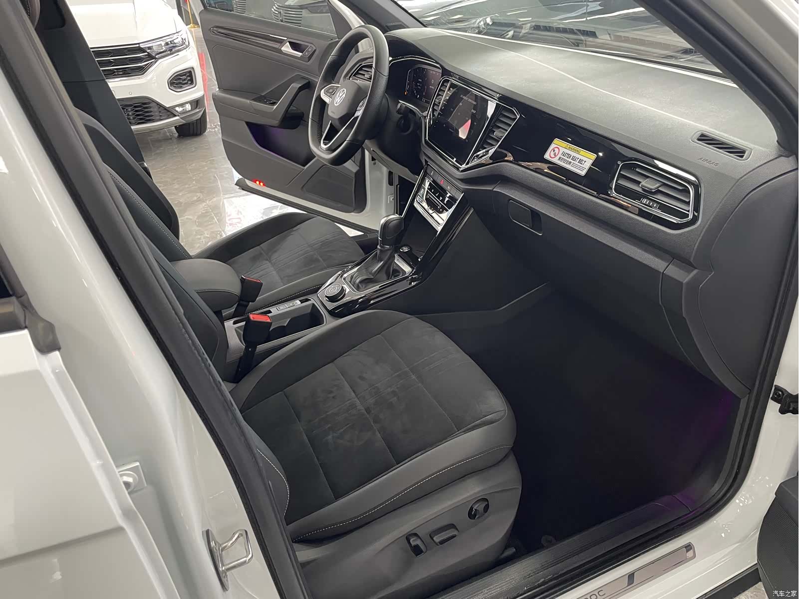Volkswagen T-ROC, 2021 7
