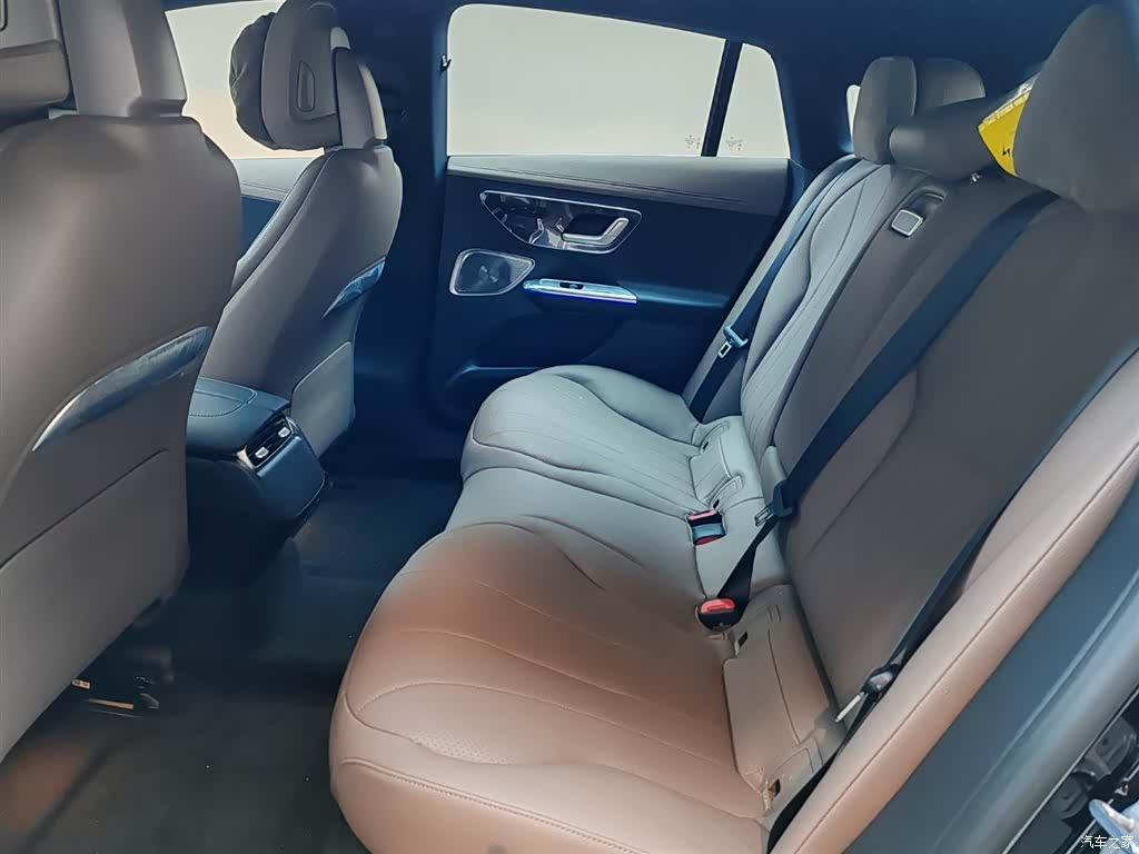 Mercedes-Benz EQE, 2025 11