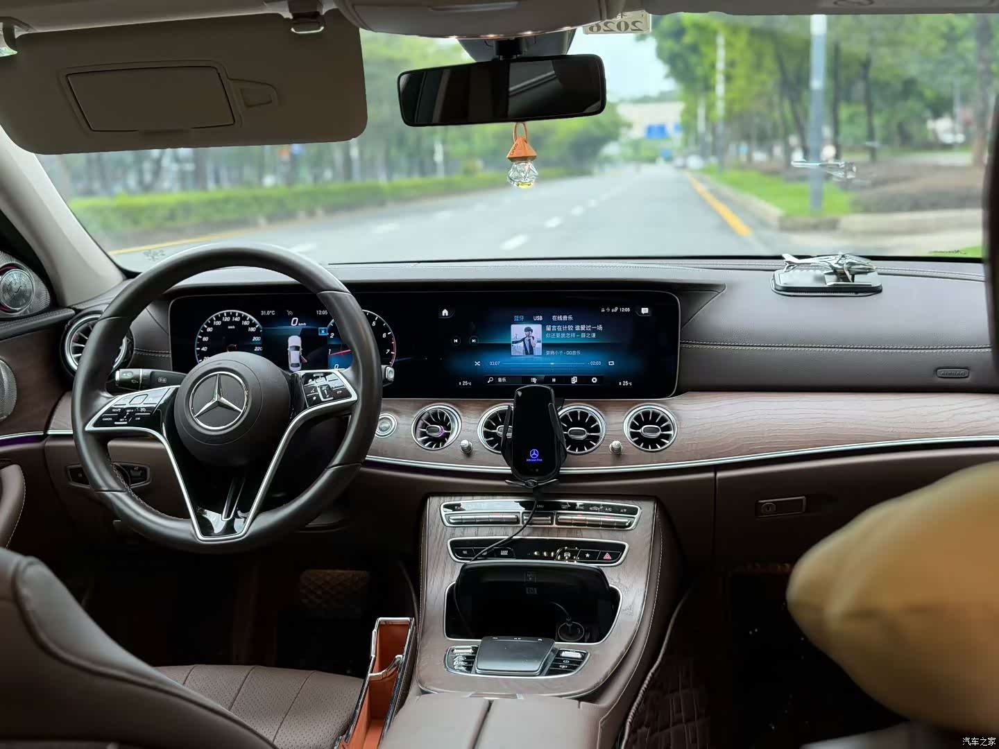 Mercedes-Benz E-Class, 2022 7
