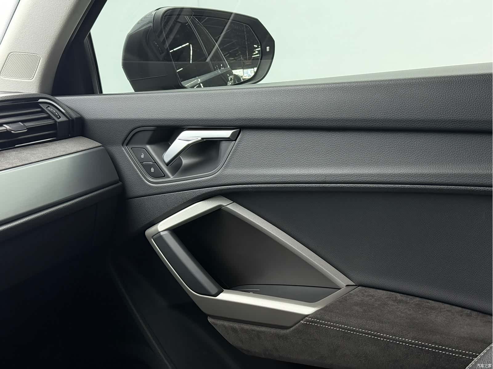 Audi Q3, 2021 9