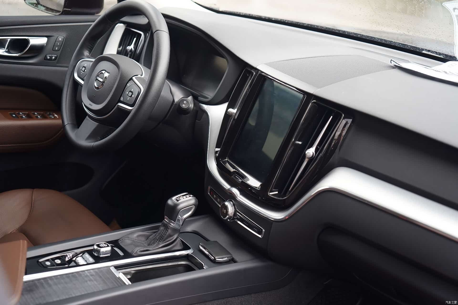 Volvo XC60, 2019 11