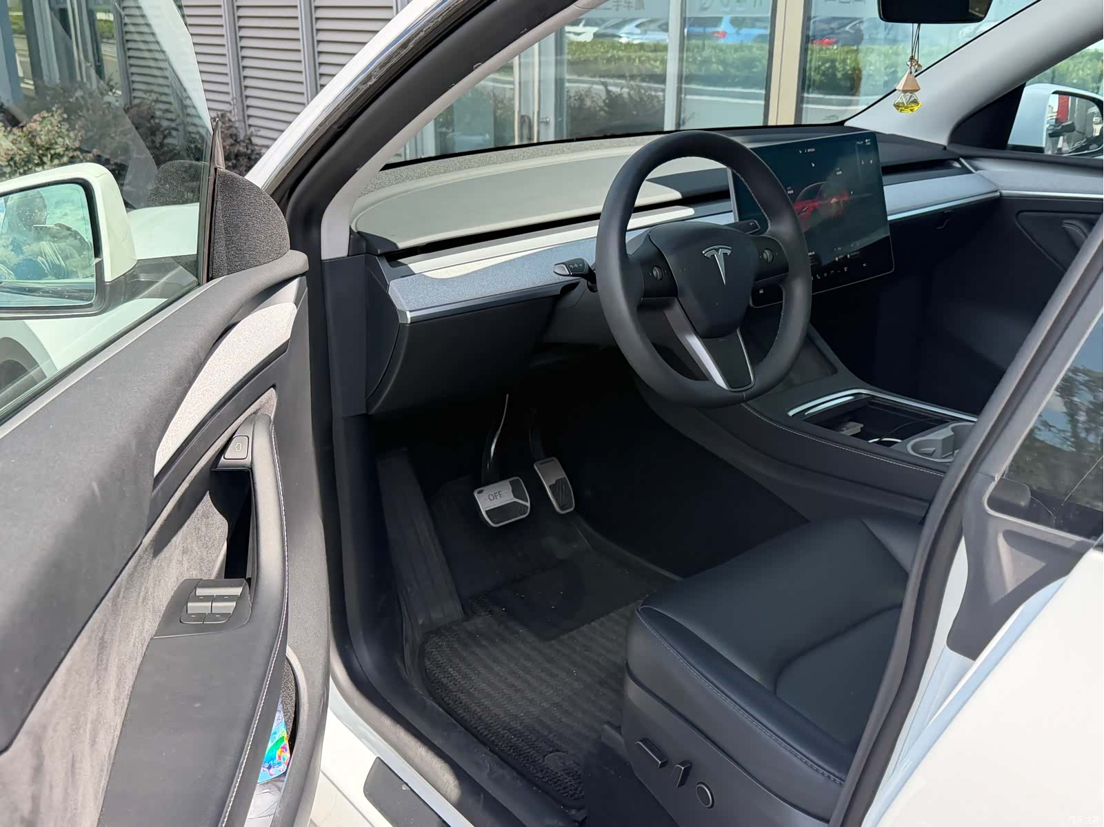 Tesla Model Y, 2024 все фото