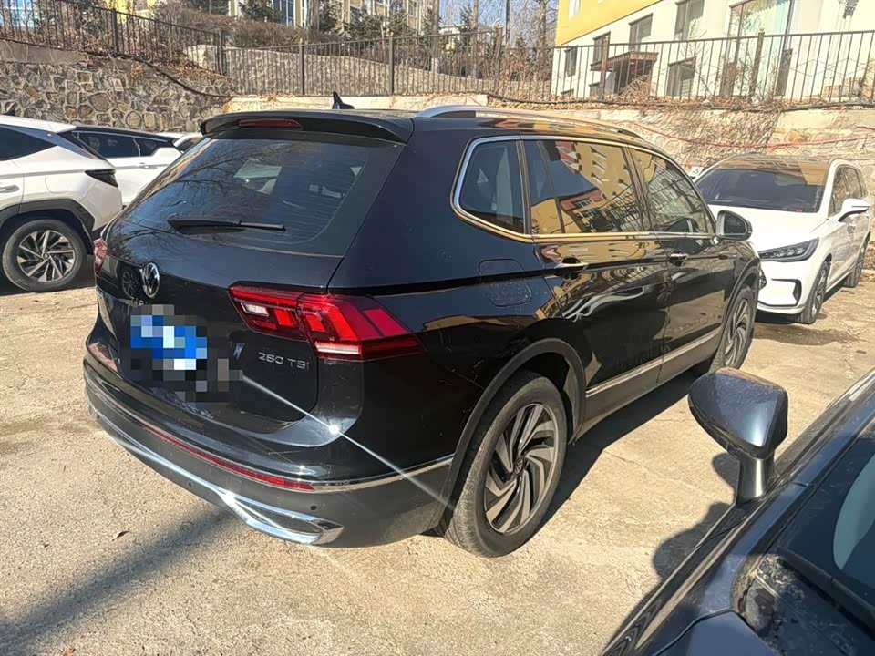 Volkswagen Tiguan L