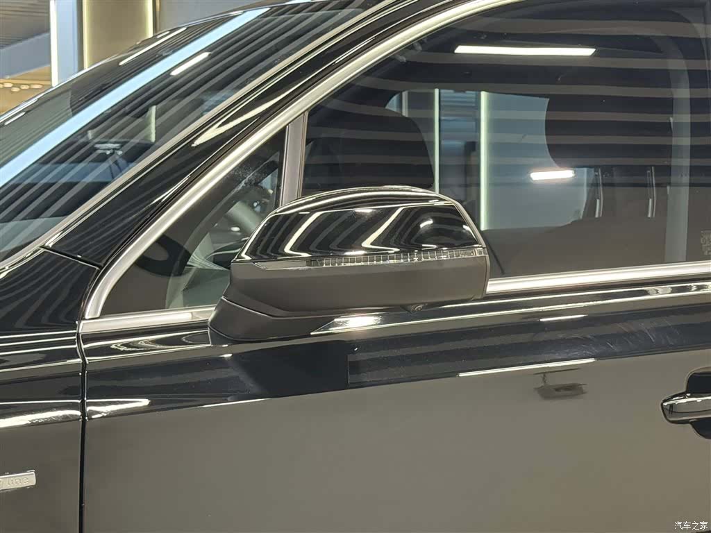 Audi Q7, 2024 13