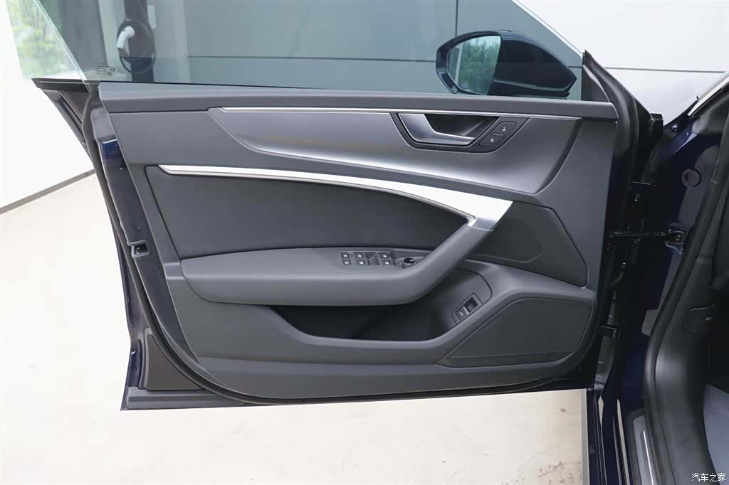 Audi A7L, 2024 10