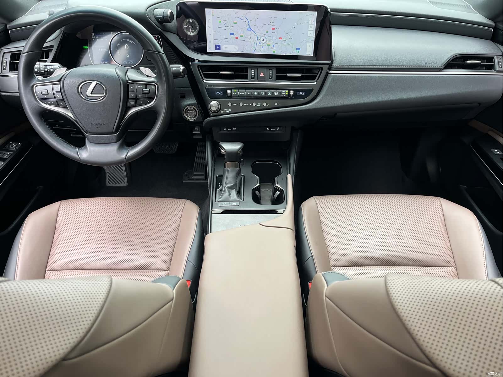 Lexus ES, 2024 7