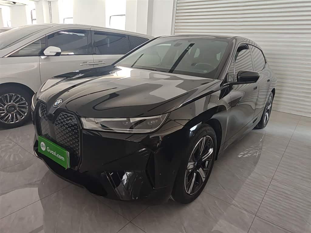 BMW iX