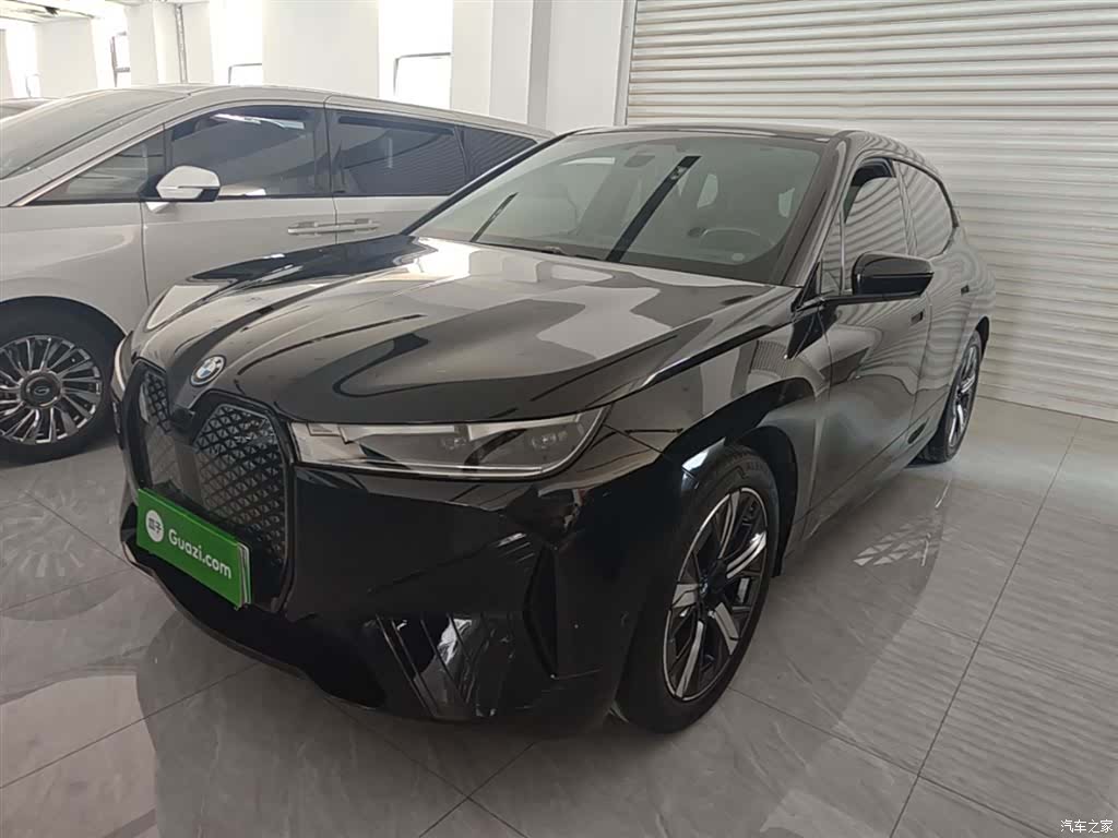 BMW iX, 2023 1