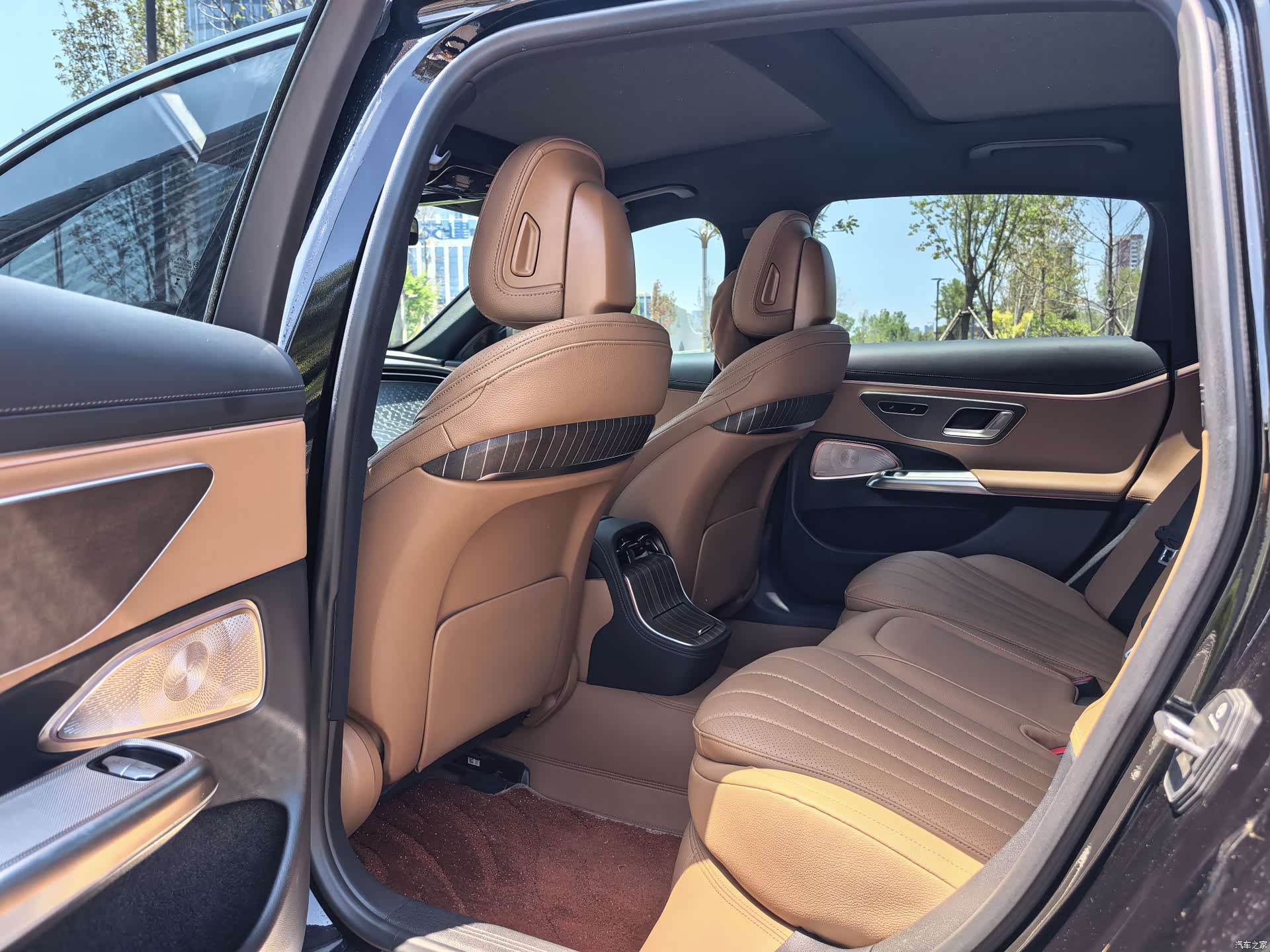 Mercedes-Benz E-Class, 2024 7