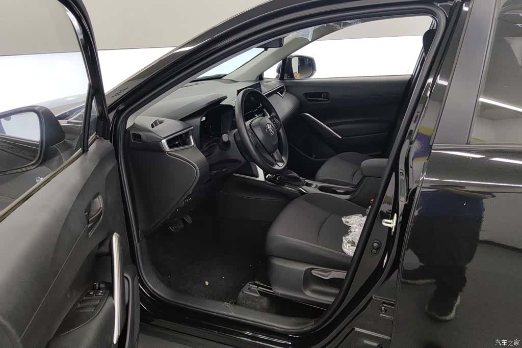 Toyota Corolla, 2026 9