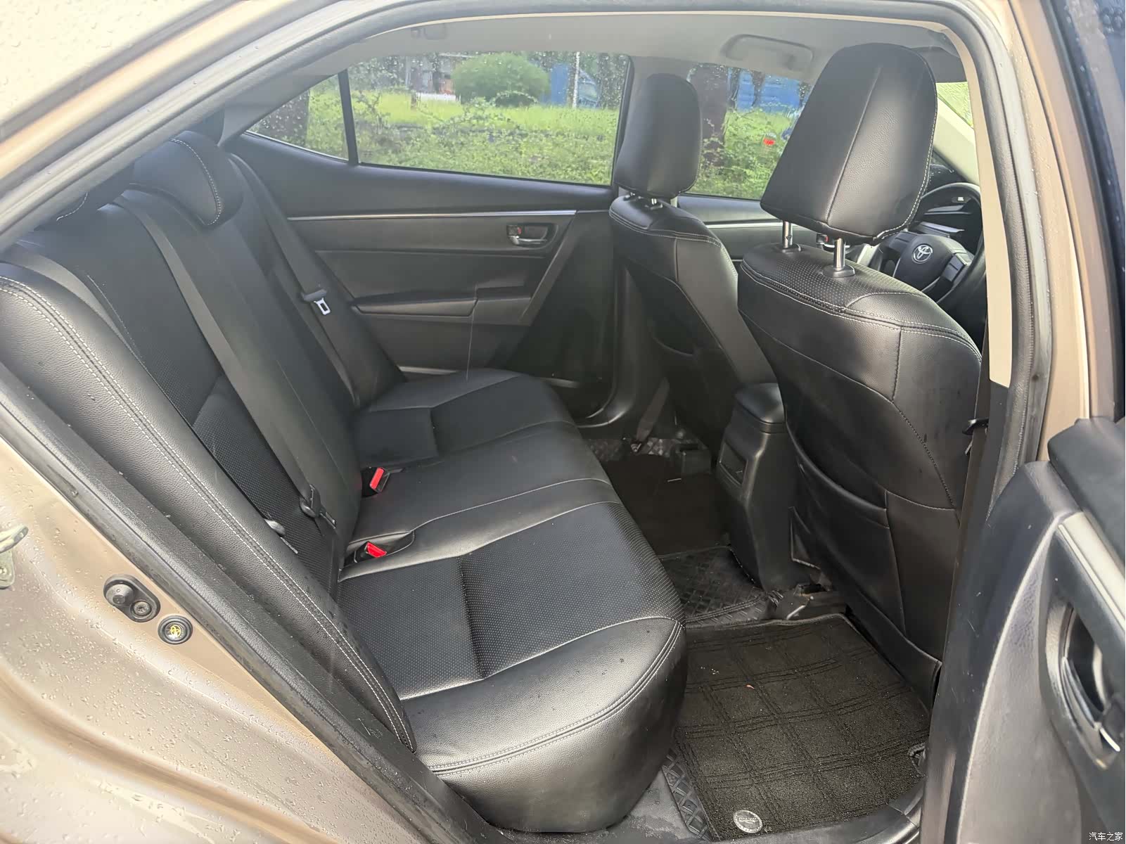 Toyota Corolla, 2015 10