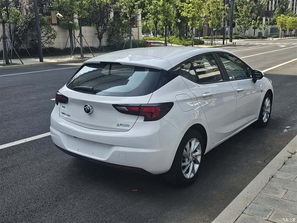 Buick Verano, 2017 7