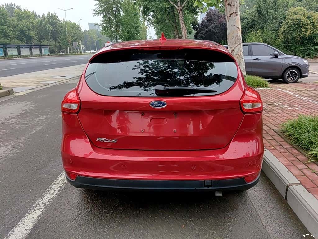 Ford Focus, 2015 6