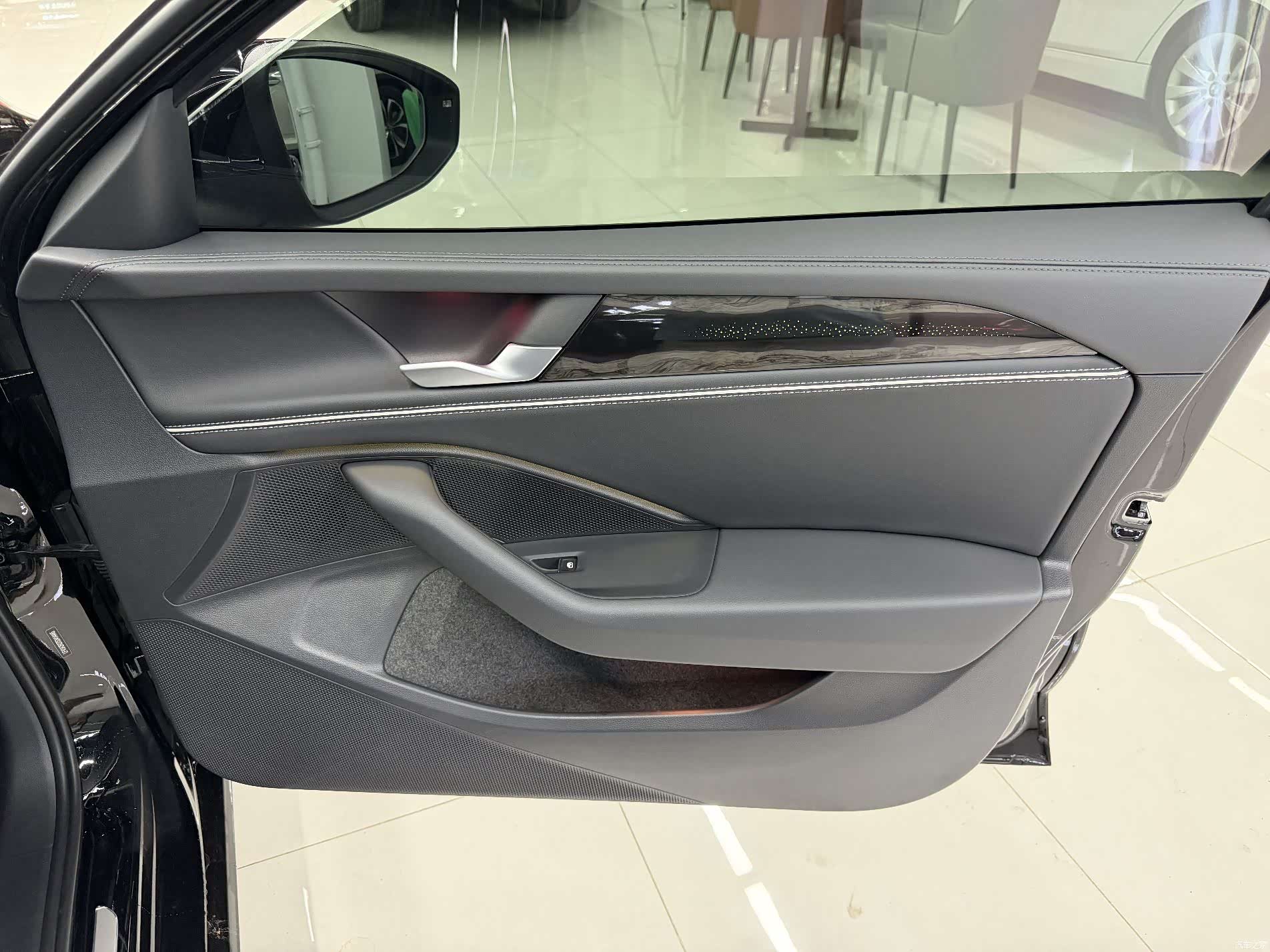 Volkswagen Magotan, 2025 7