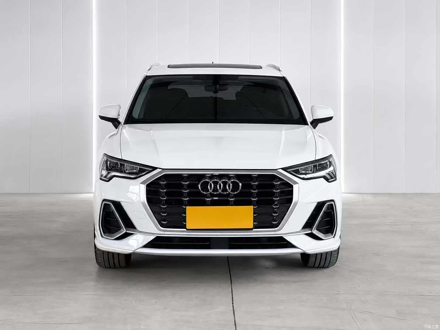 Audi Q3, 2022 2