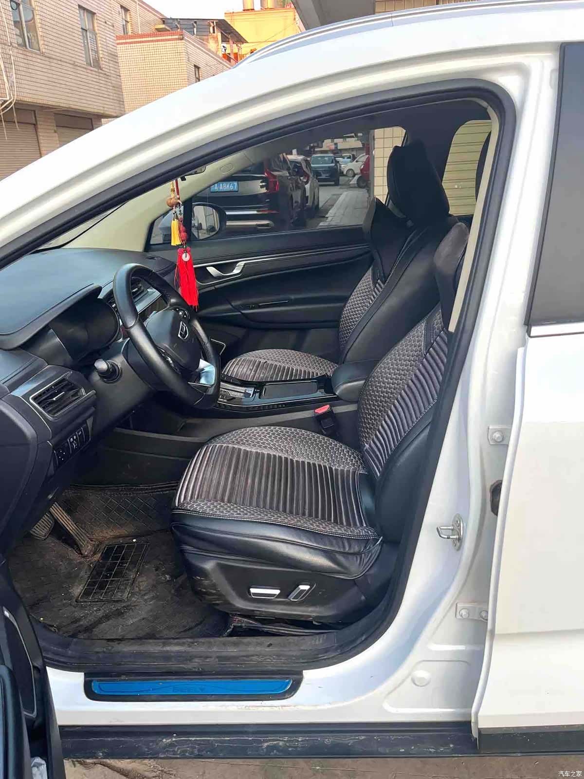 Geely Emgrand, 2021 4
