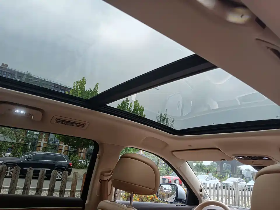 AITO Ask the world M7