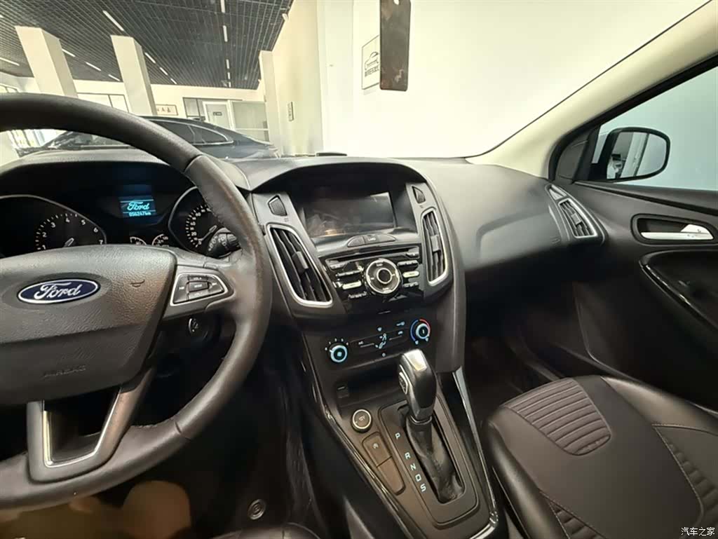 Ford Focus, 2020 11