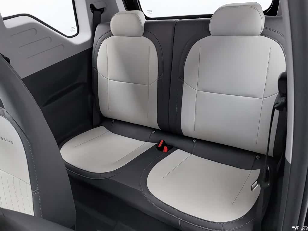 Geely Panda, 2025 15