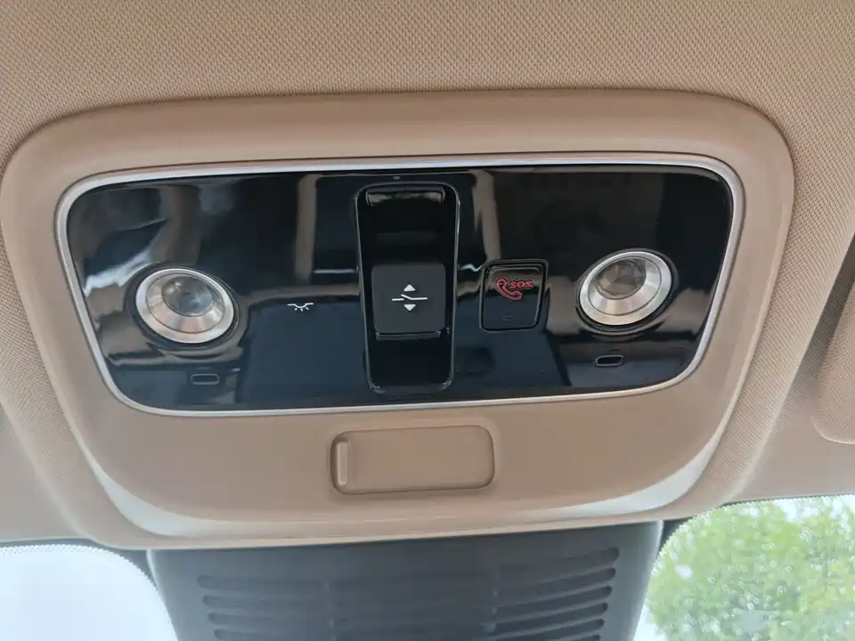 AITO Ask the world M7