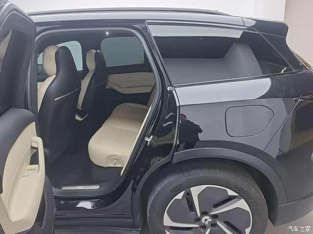 NIO ES6, 2024 13