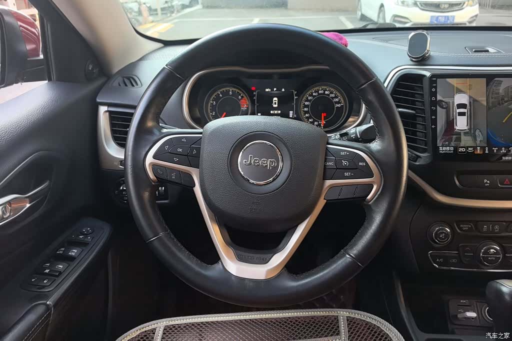 Jeep Cherokee, 2016 15