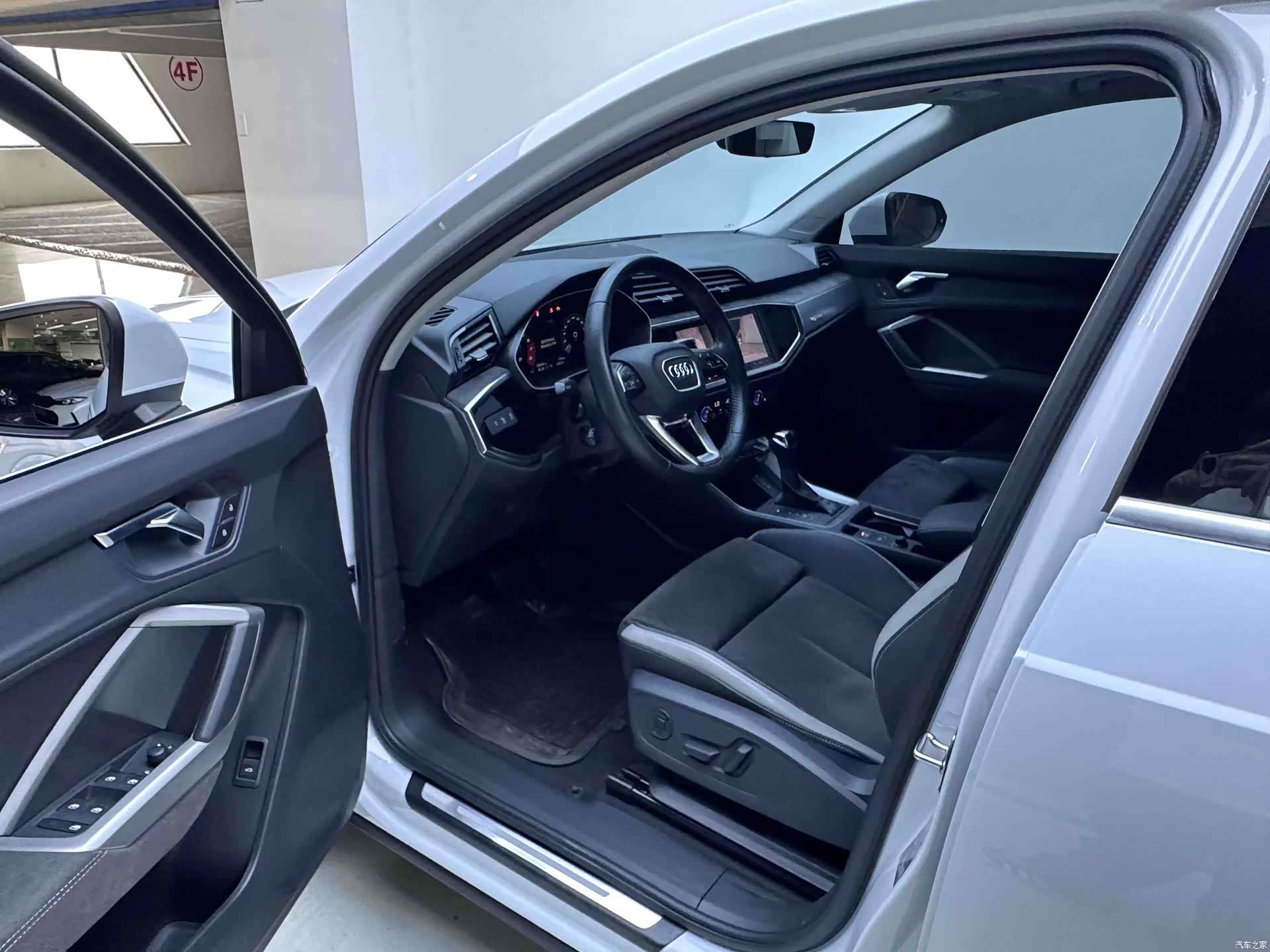 Audi Q3, 2022 6