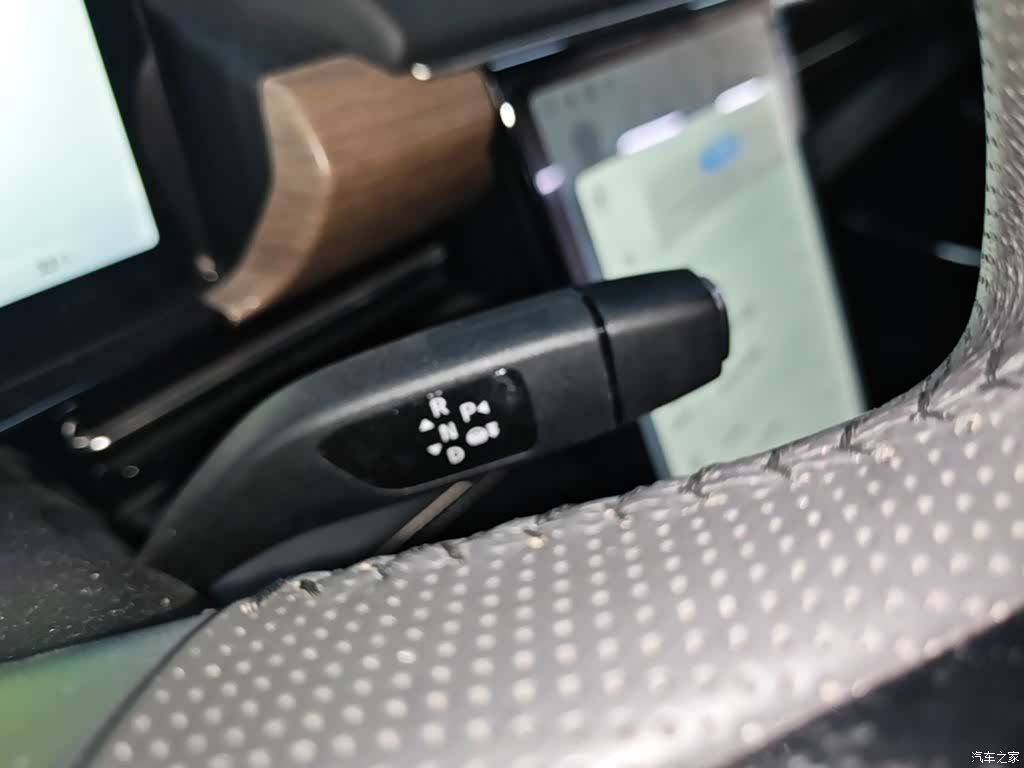 Xpeng P5, 2022 14