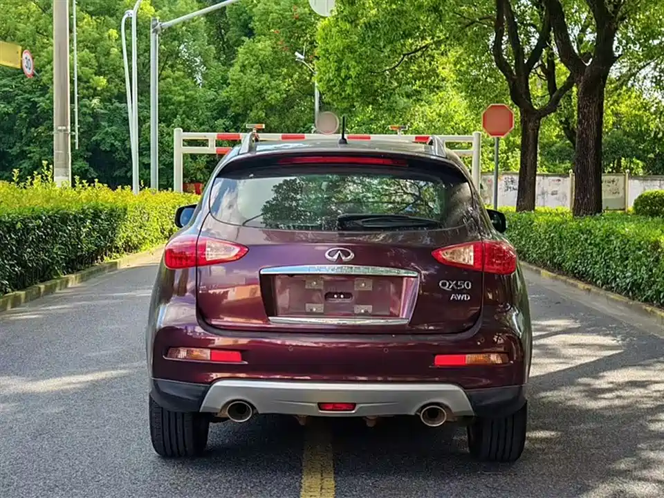Infiniti QX50