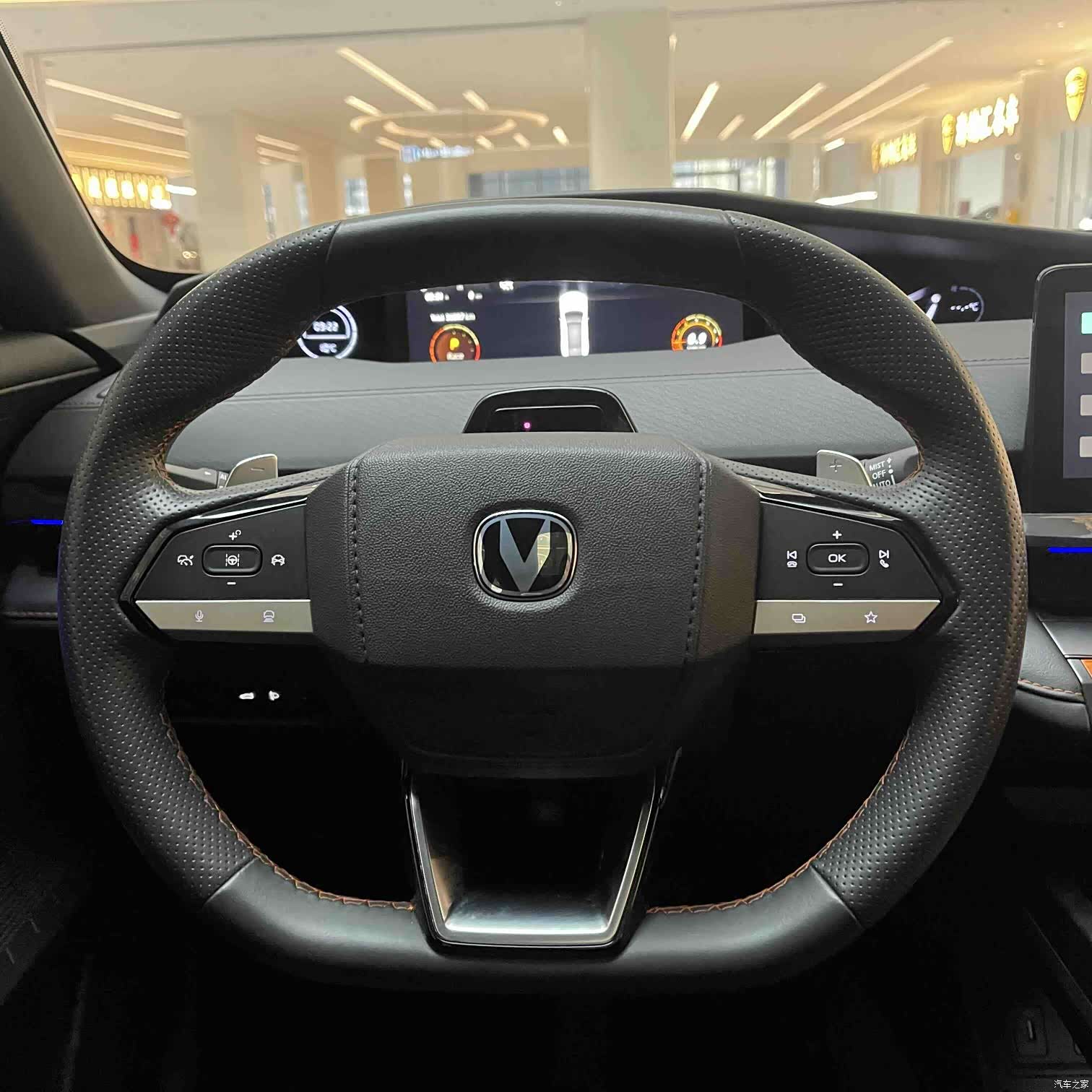Changan UNI-V, 2023 13