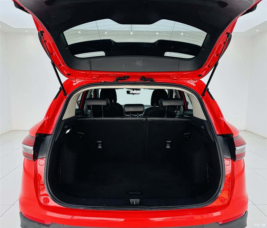 Geely Coolray, 2020 23
