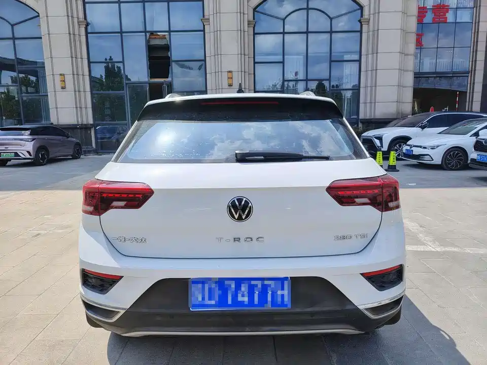 Volkswagen T-ROC exploring Songs