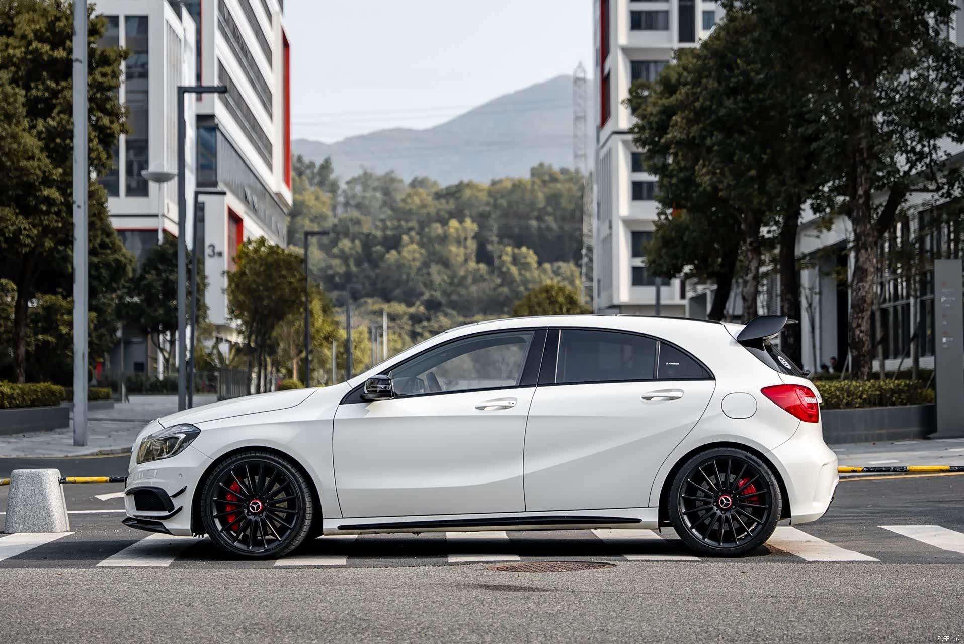 Mercedes-Benz A-Class, 2015 16